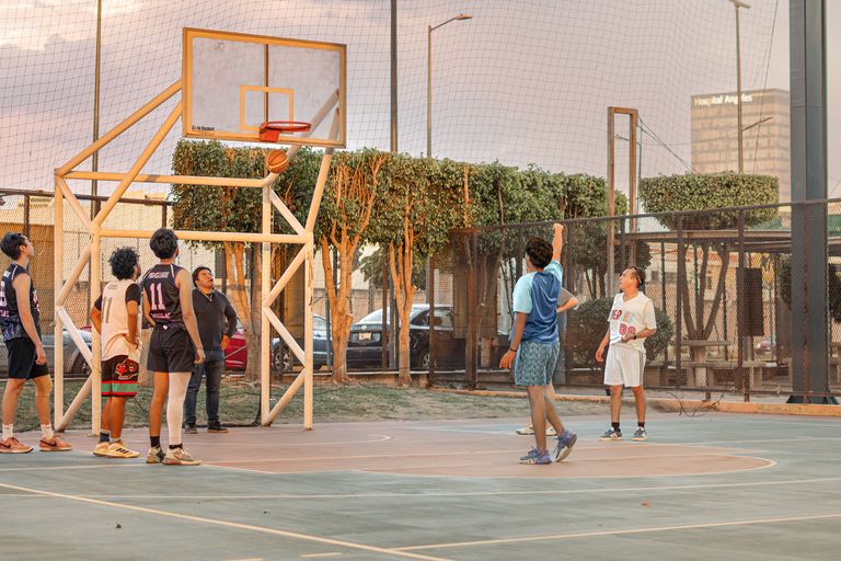 Les postes au basket : à quoi sert vraiment chaque rôle